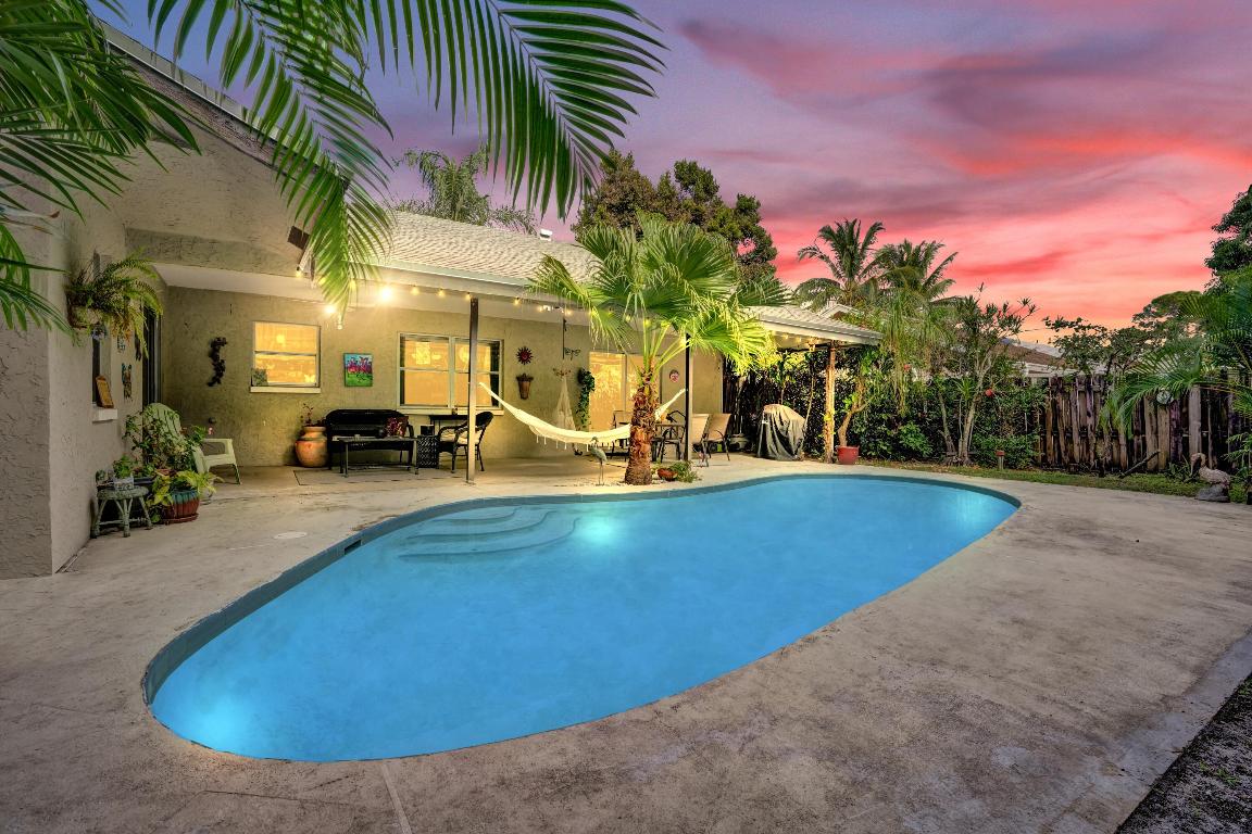 HUNTINGTON WOODS - Residential