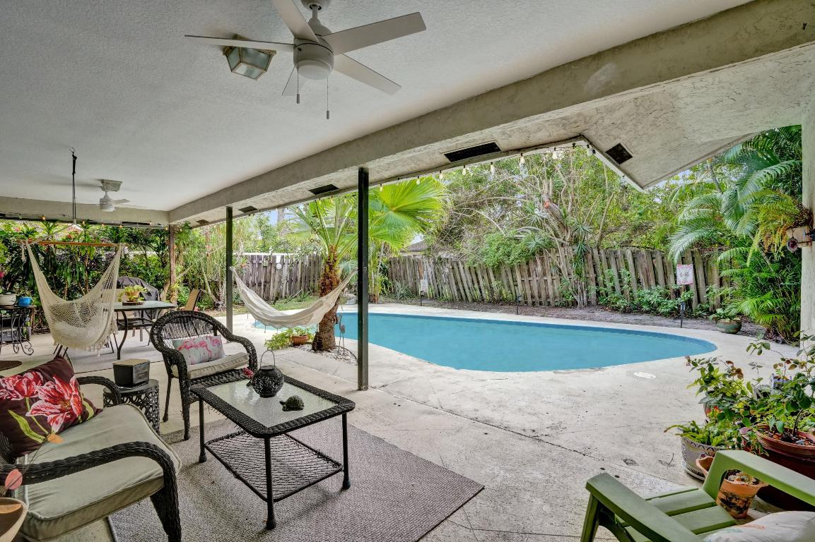 HUNTINGTON WOODS - Residential