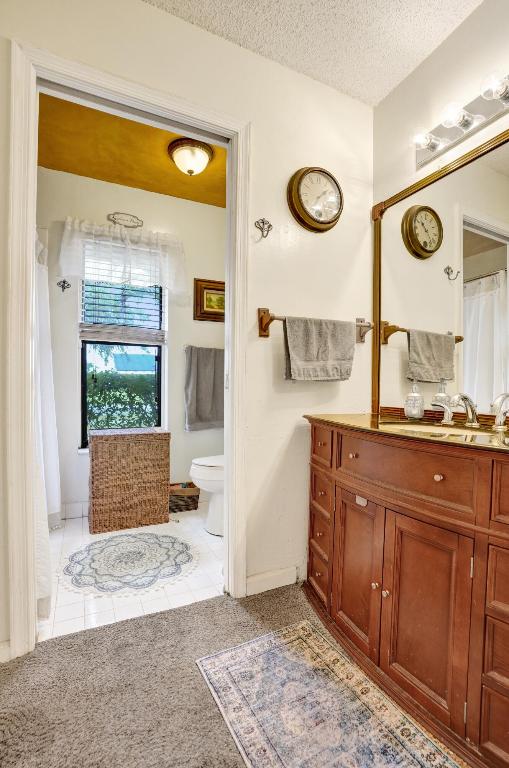 HUNTINGTON WOODS - Residential