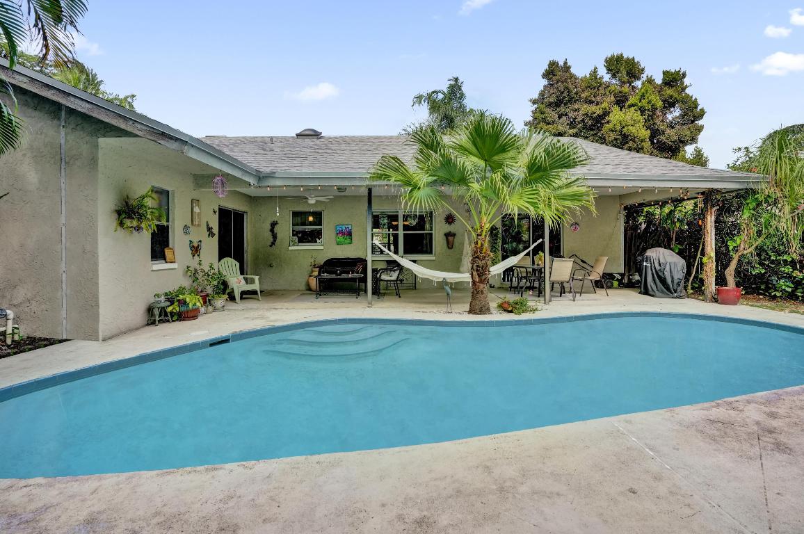 HUNTINGTON WOODS - Residential