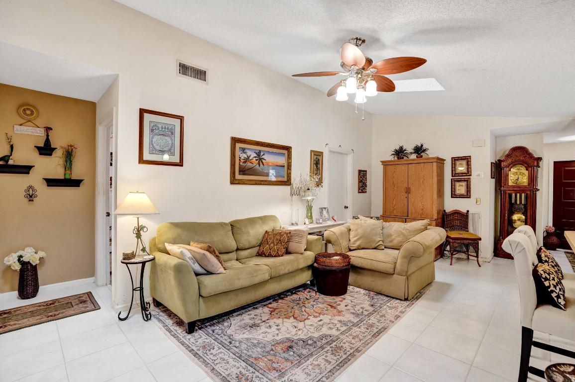 HUNTINGTON WOODS - Residential