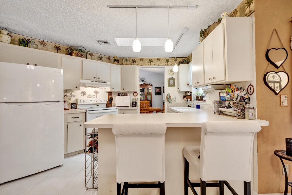 HUNTINGTON WOODS - Residential