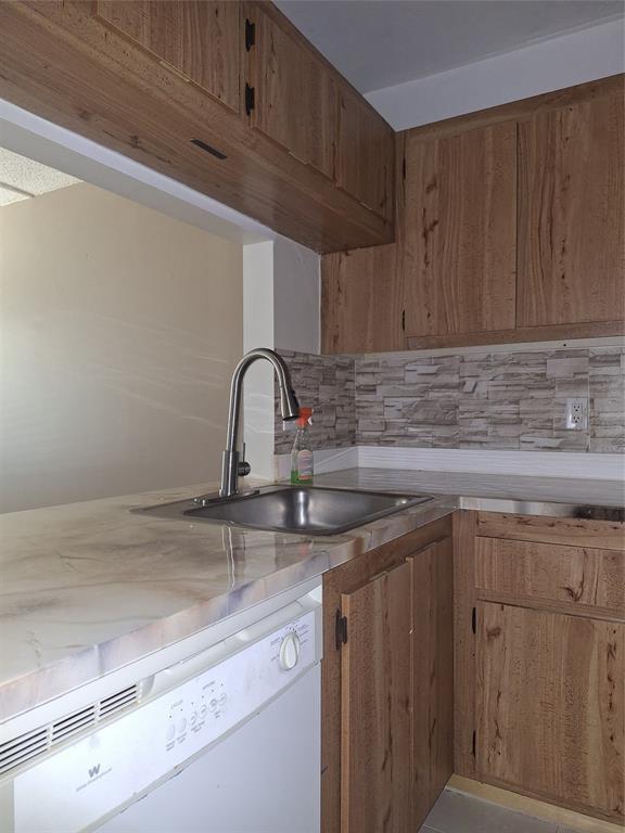 Winding Lake At Welleby C - Residential Lease