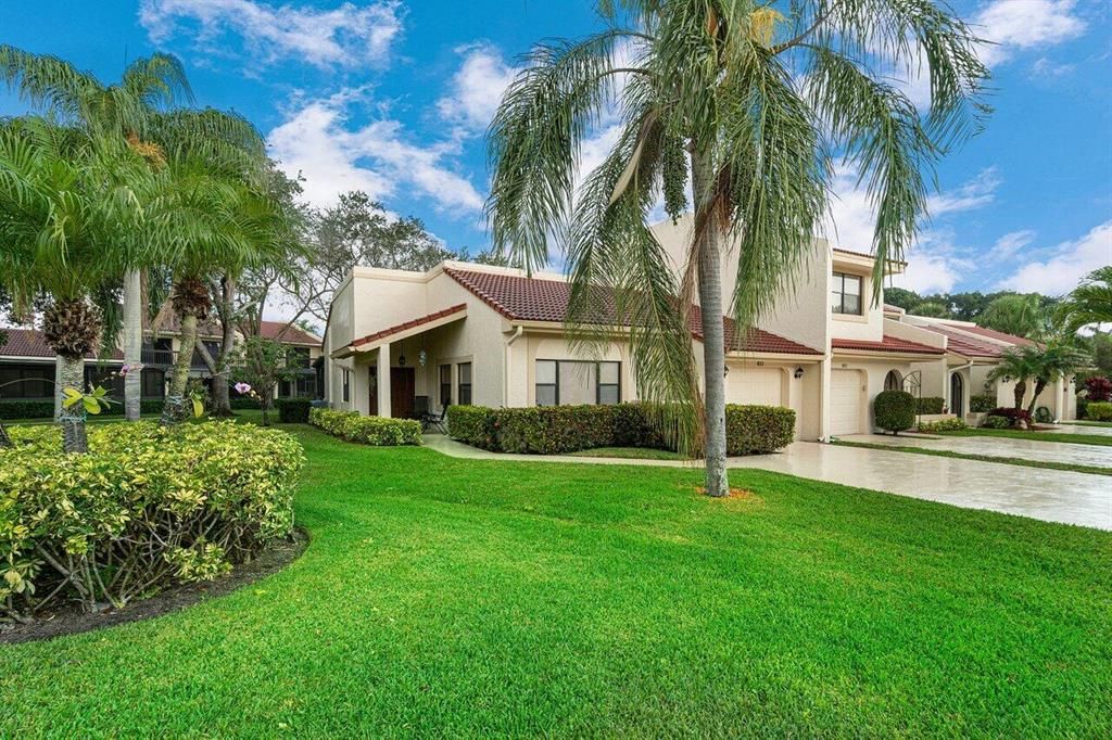 Photo of 823 Windermere Way, Palm Beach Gardens, FL 33418 (MLS # R10773031)
