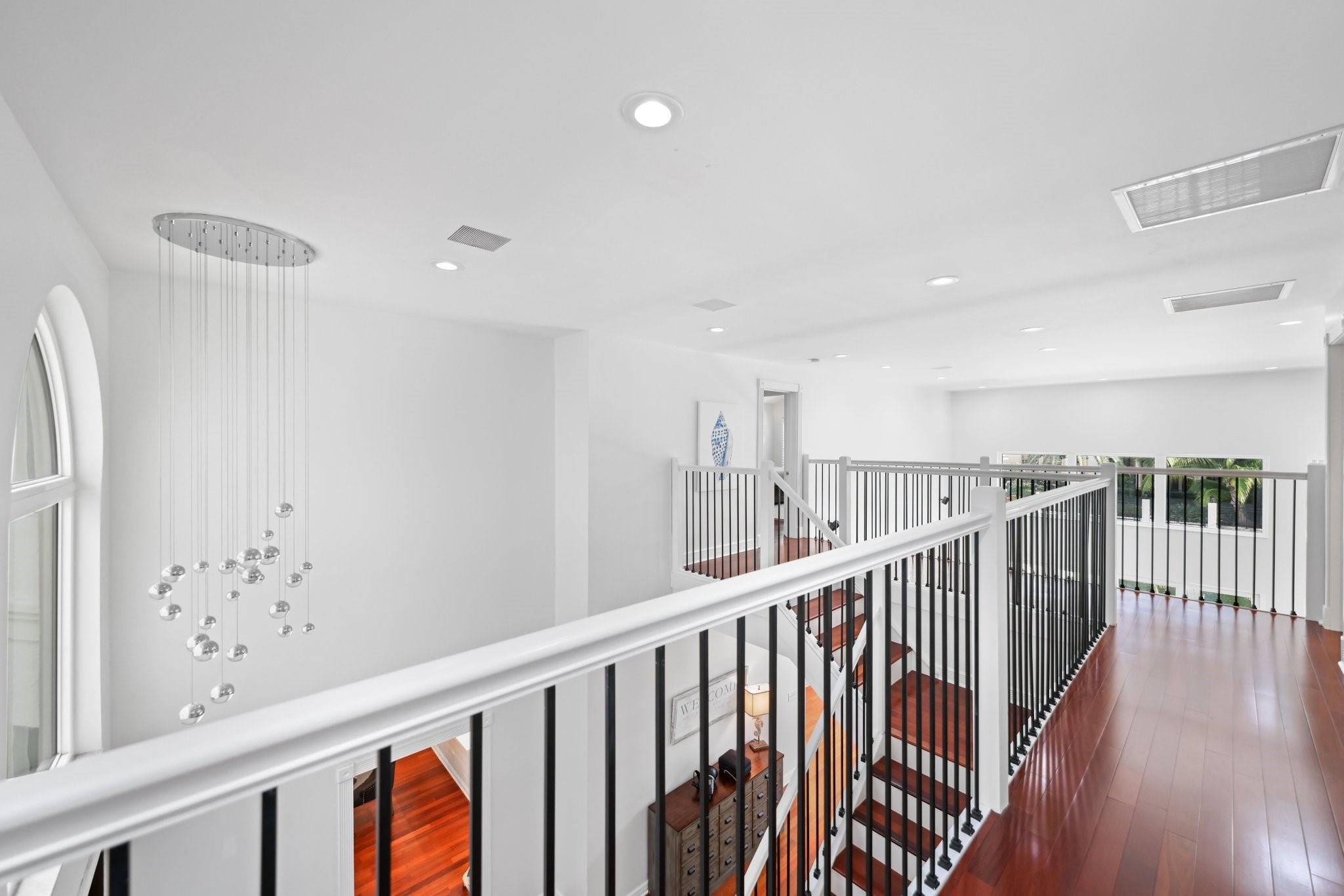 Riviera 6-17 B - Residential