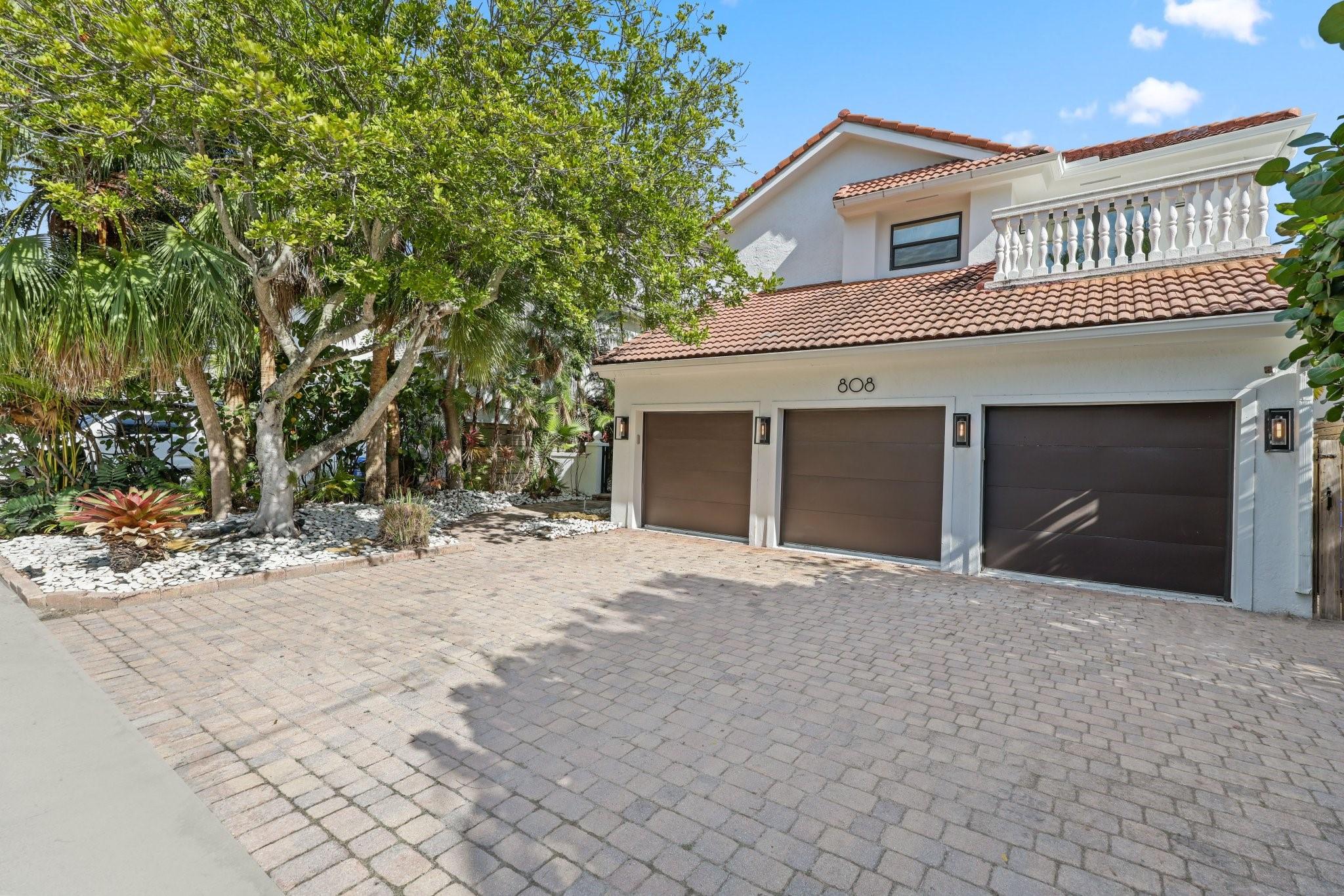 Riviera 6-17 B - Residential