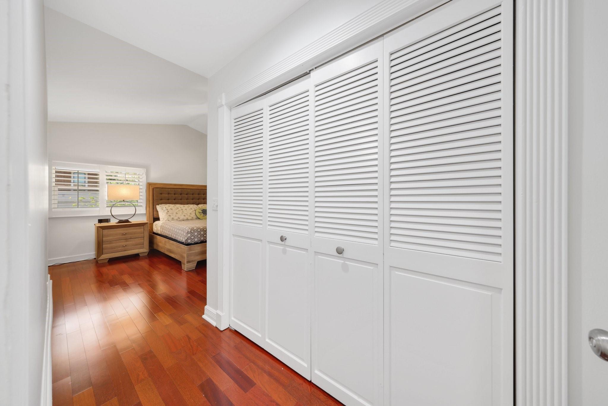 Riviera 6-17 B - Residential