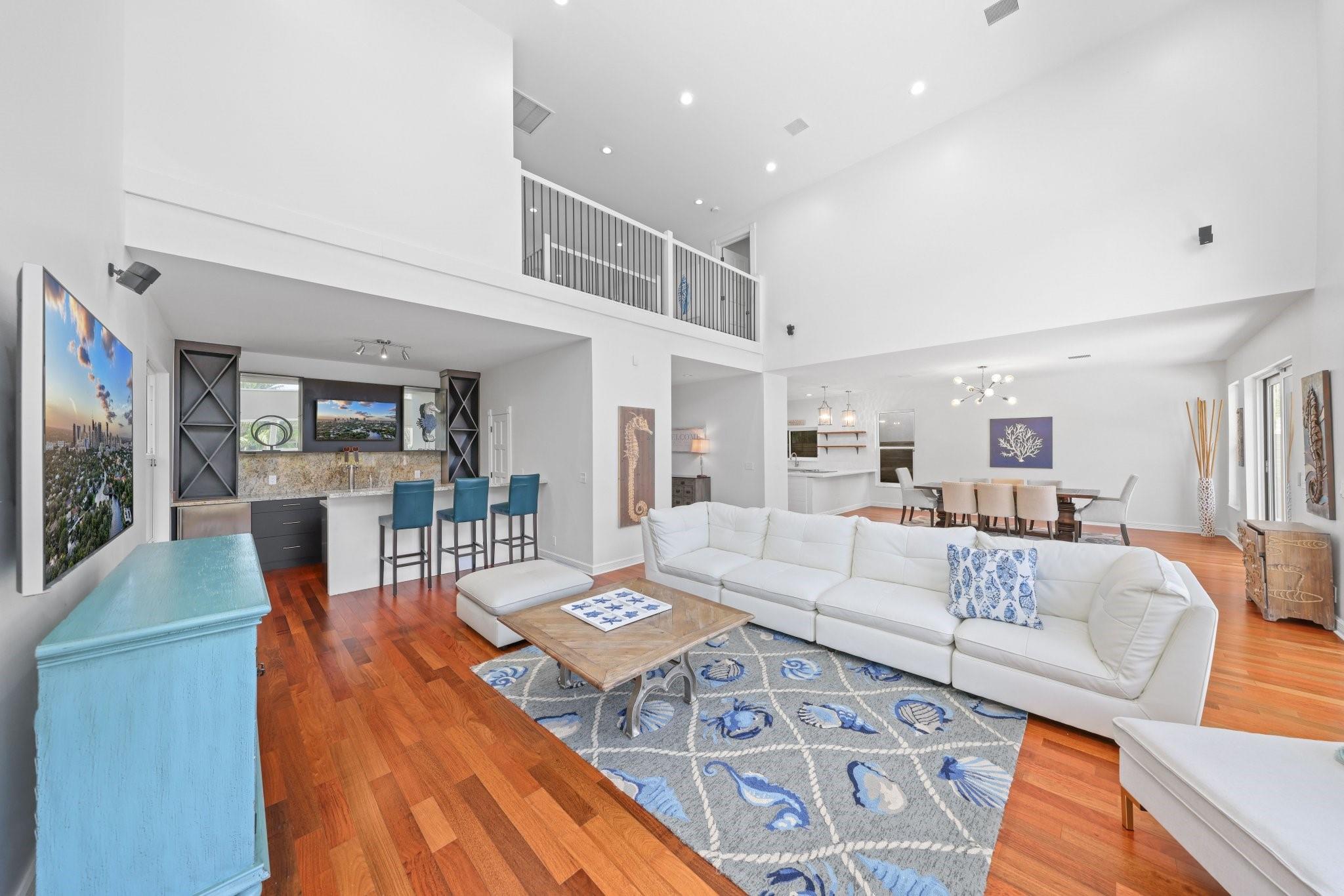 Riviera 6-17 B - Residential