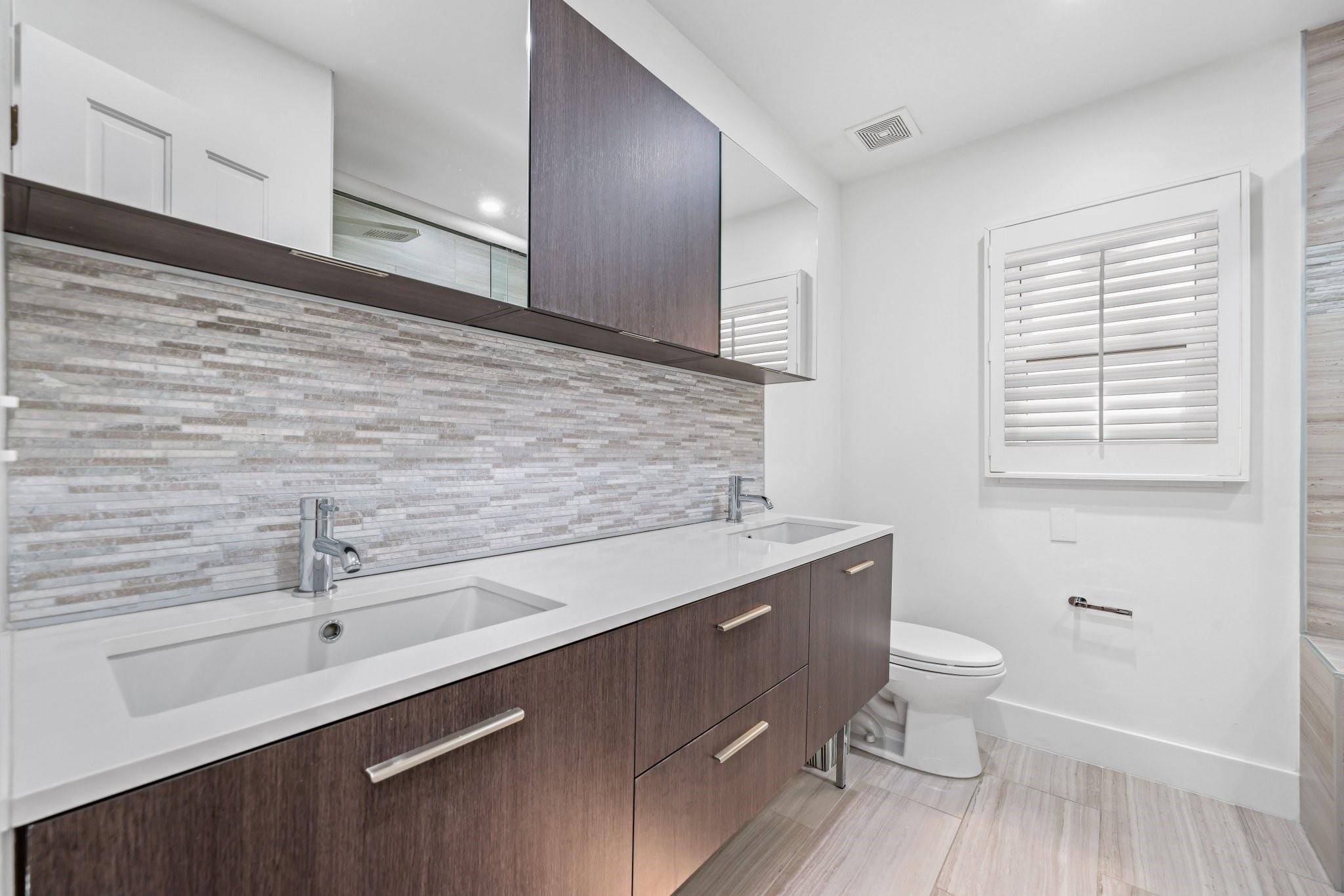 Riviera 6-17 B - Residential