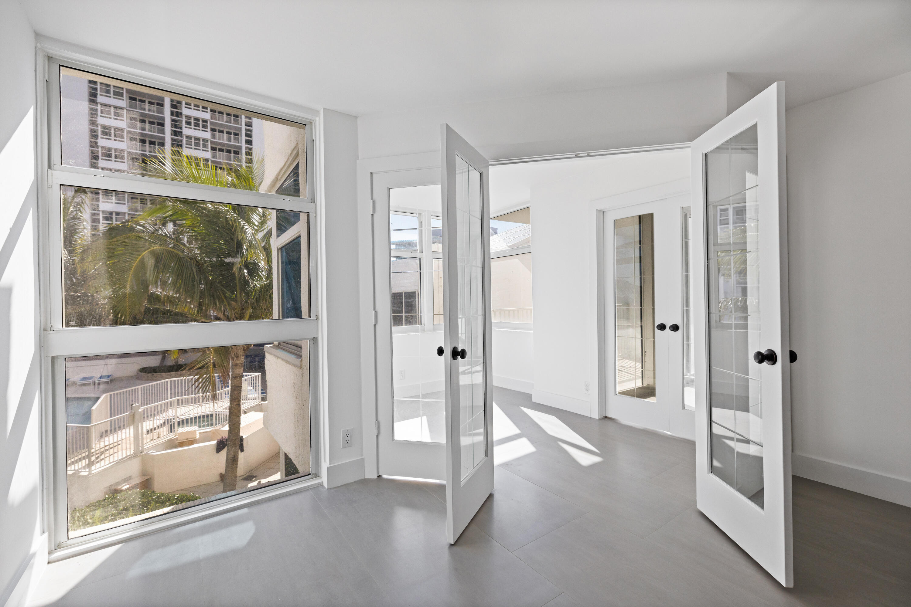 RENAISSANCE OF POMPANO BEACH - Residential