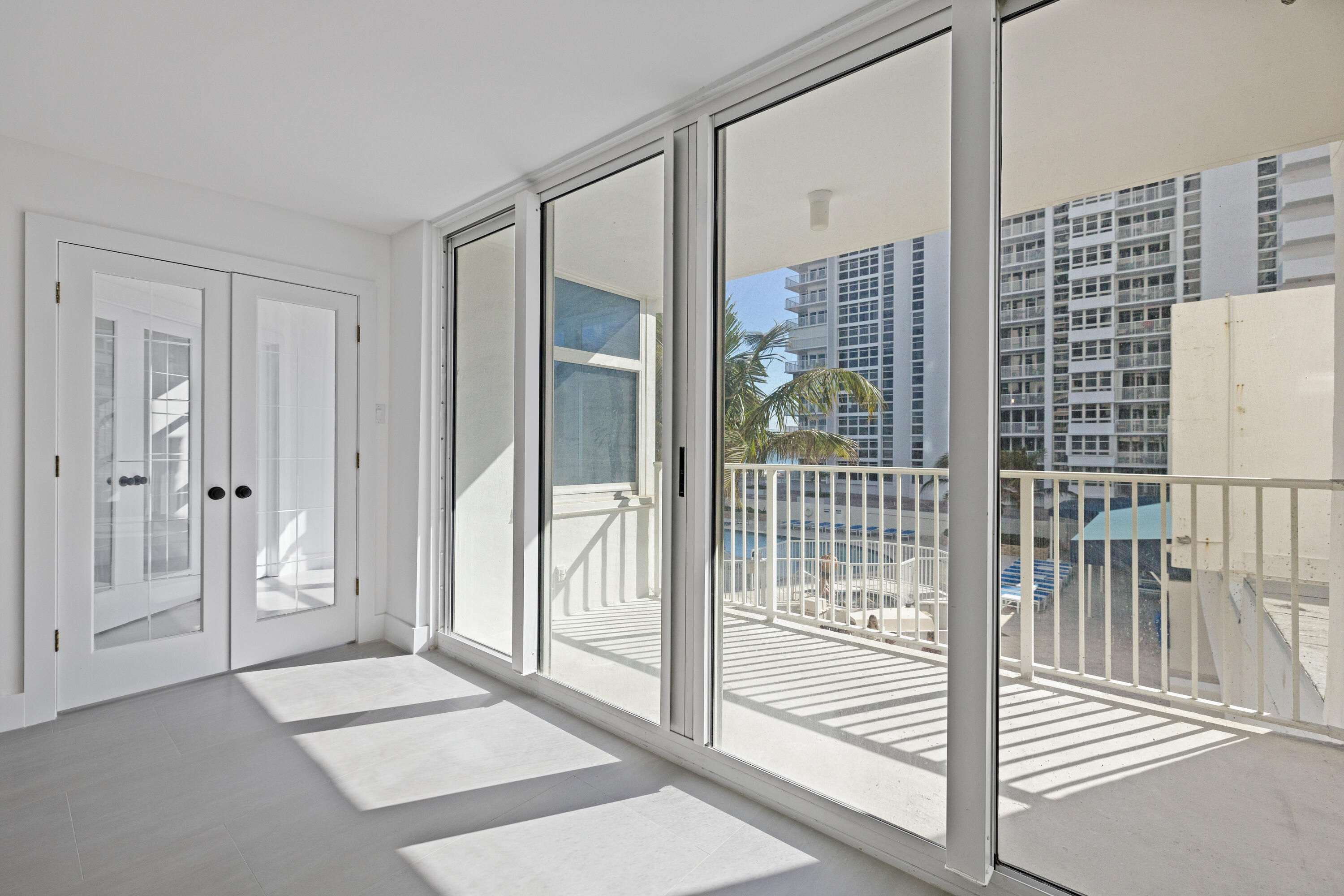RENAISSANCE OF POMPANO BEACH - Residential