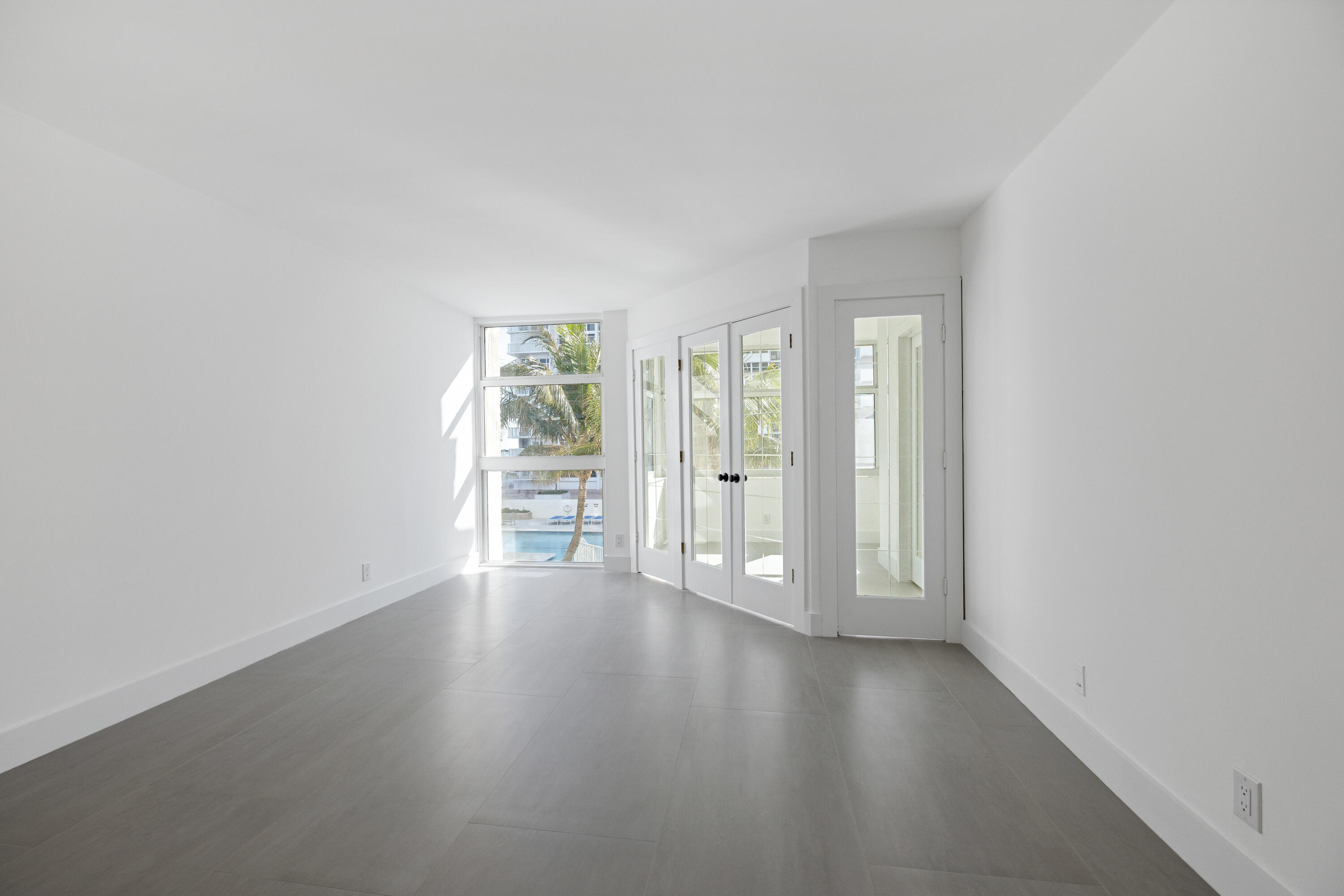 RENAISSANCE OF POMPANO BEACH - Residential