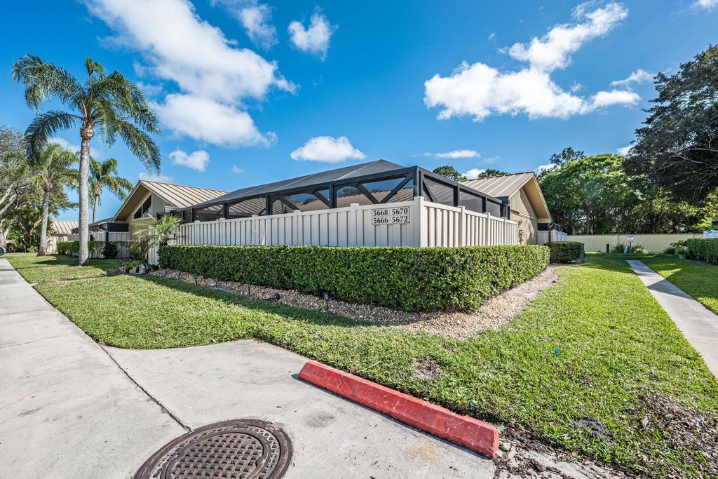 Photo of 5672 Golden Eagle Cir, Palm Beach Gardens, FL 33418 (MLS # R10779497)