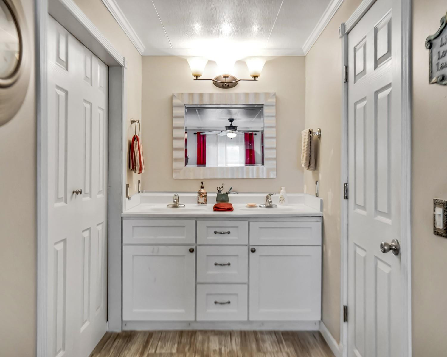RAVENSWOOD ESTATES & MARINAS - Residential