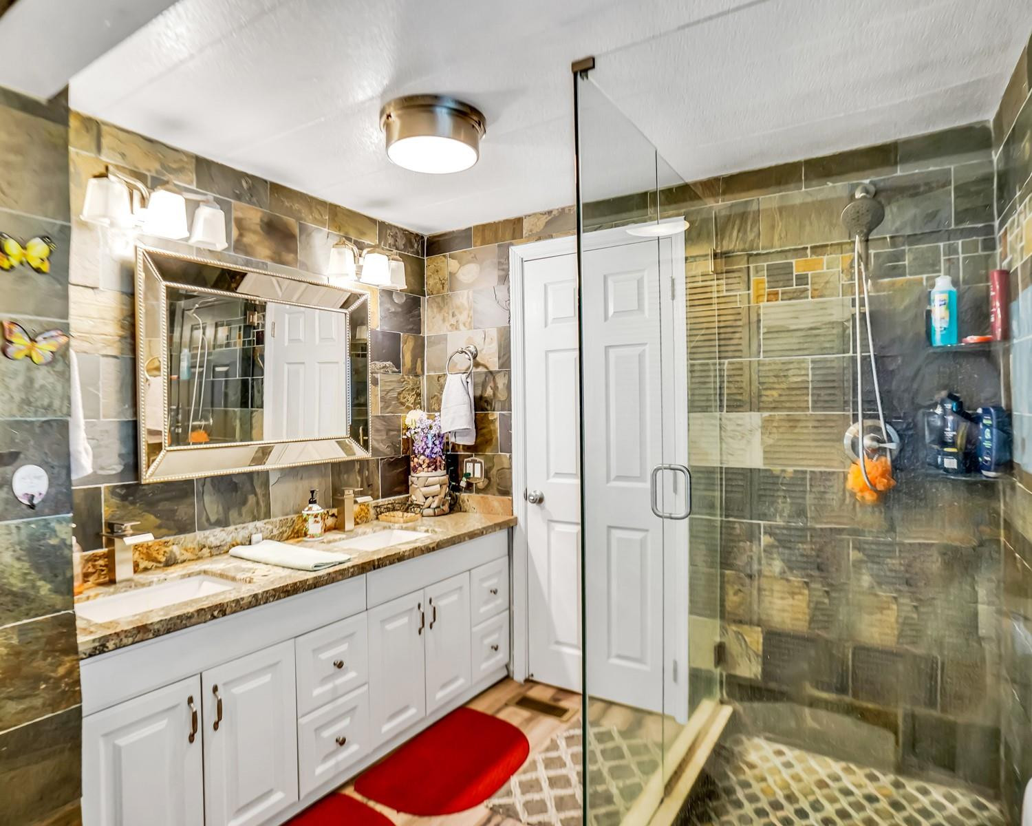 RAVENSWOOD ESTATES & MARINAS - Residential