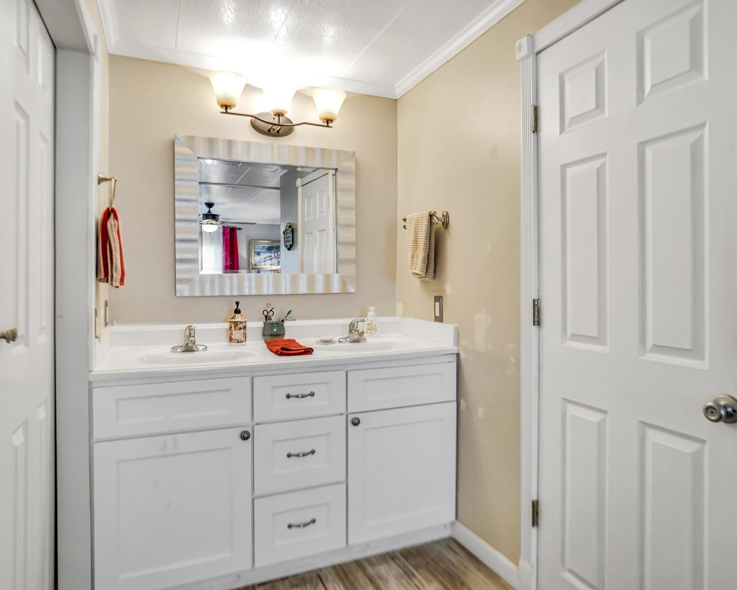 RAVENSWOOD ESTATES & MARINAS - Residential