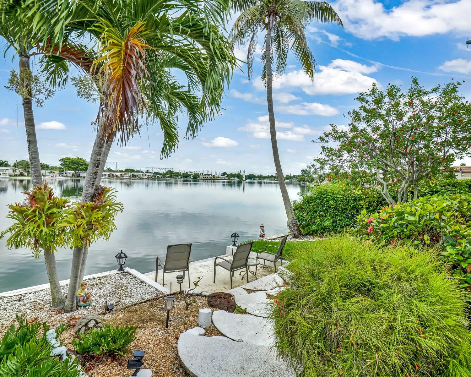 RAVENSWOOD ESTATES & MARINAS - Residential