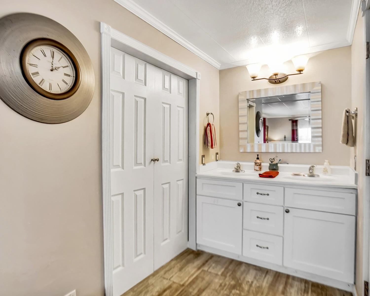 RAVENSWOOD ESTATES & MARINAS - Residential