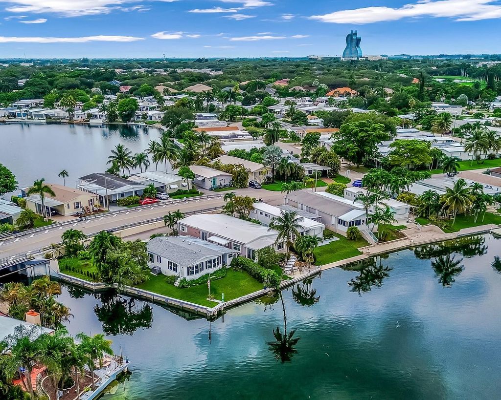 Photo of 3055 Lakeshore Drive, Fort Lauderdale, FL 33312 (MLS # B26023370)