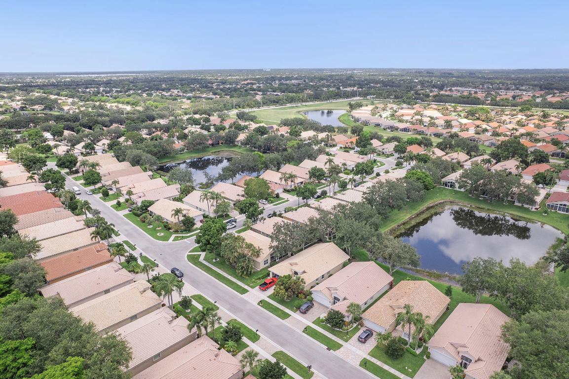 PIPERS GLEN PODS F AND H - Residential