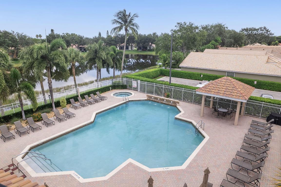 PIPERS GLEN PODS F AND H - Residential