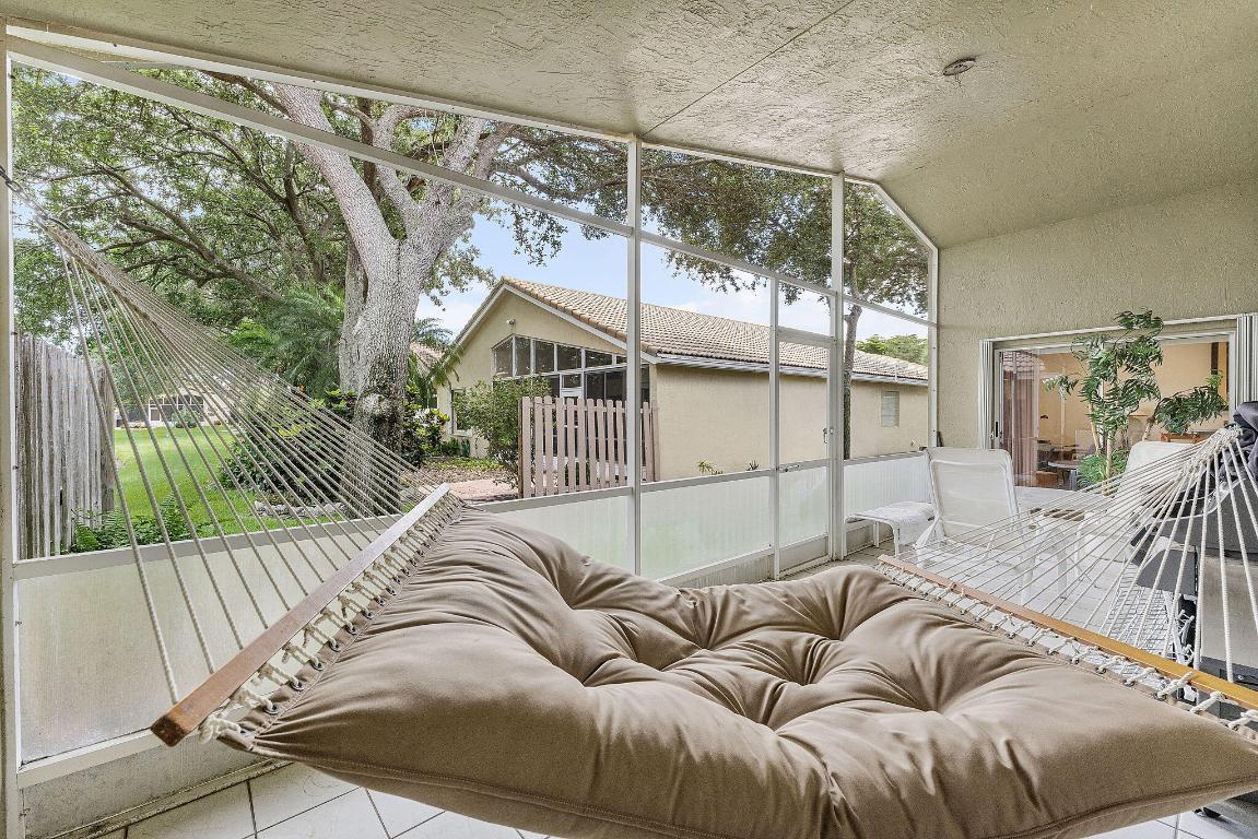 PIPERS GLEN PODS F AND H - Residential