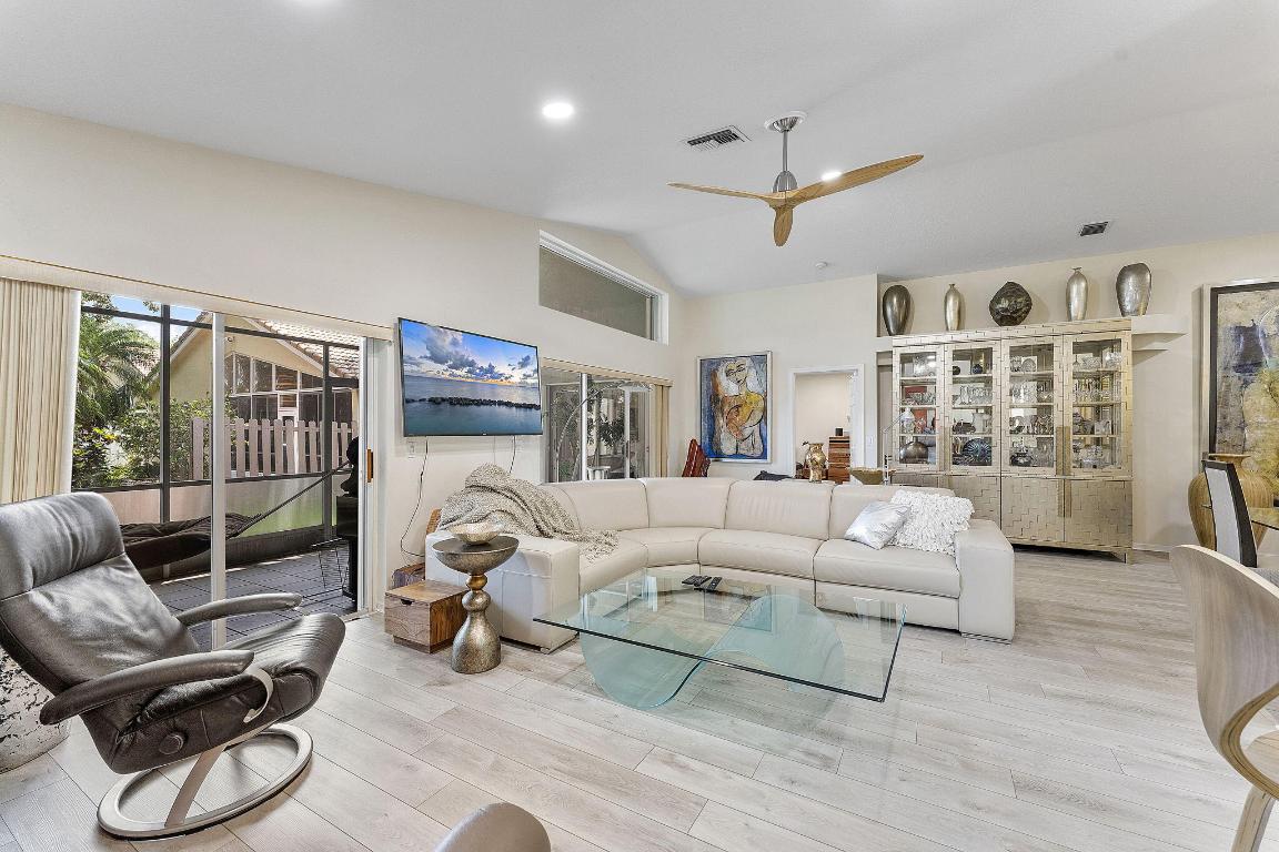 PIPERS GLEN PODS F AND H - Residential