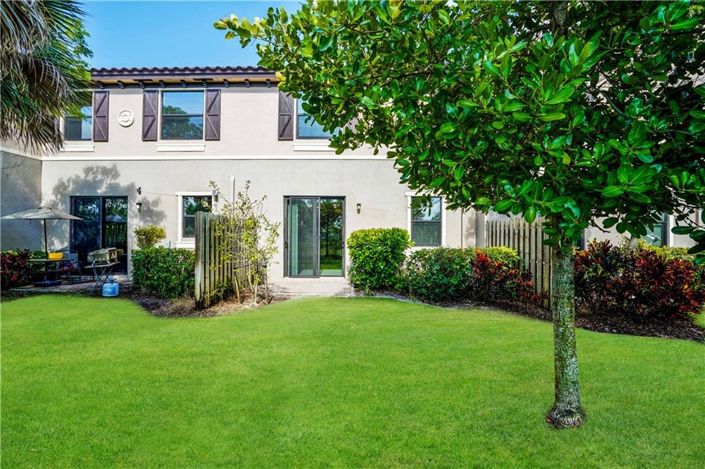 FLAVOR PICT TOWNHOMES PUD - Residential Lease