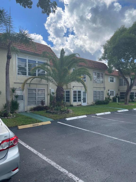 THE MEADOWS CONDO - Residential