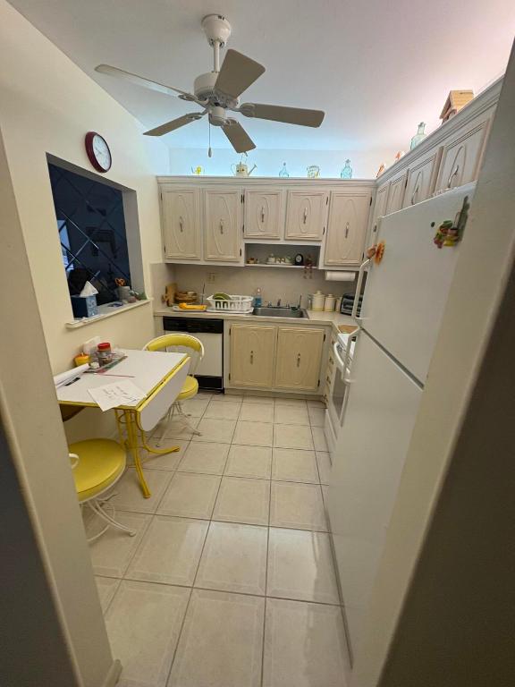 THE MEADOWS CONDO - Residential