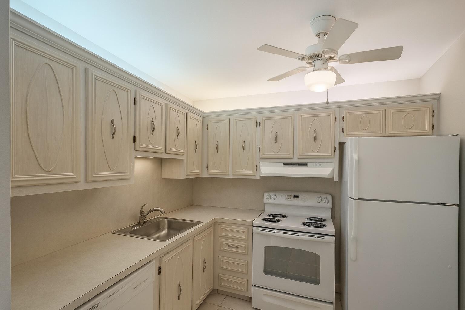 THE MEADOWS CONDO - Residential