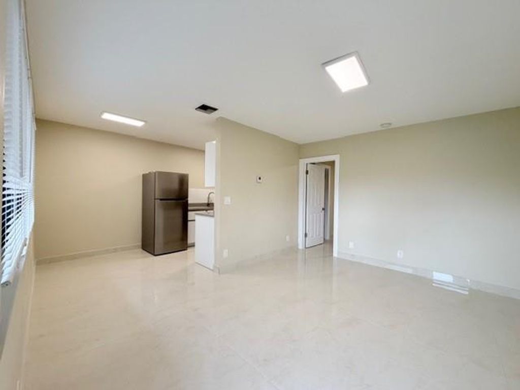 Photo of 53 NE 16th Place #2A, Fort Lauderdale, FL 33305 (MLS # F10546252)