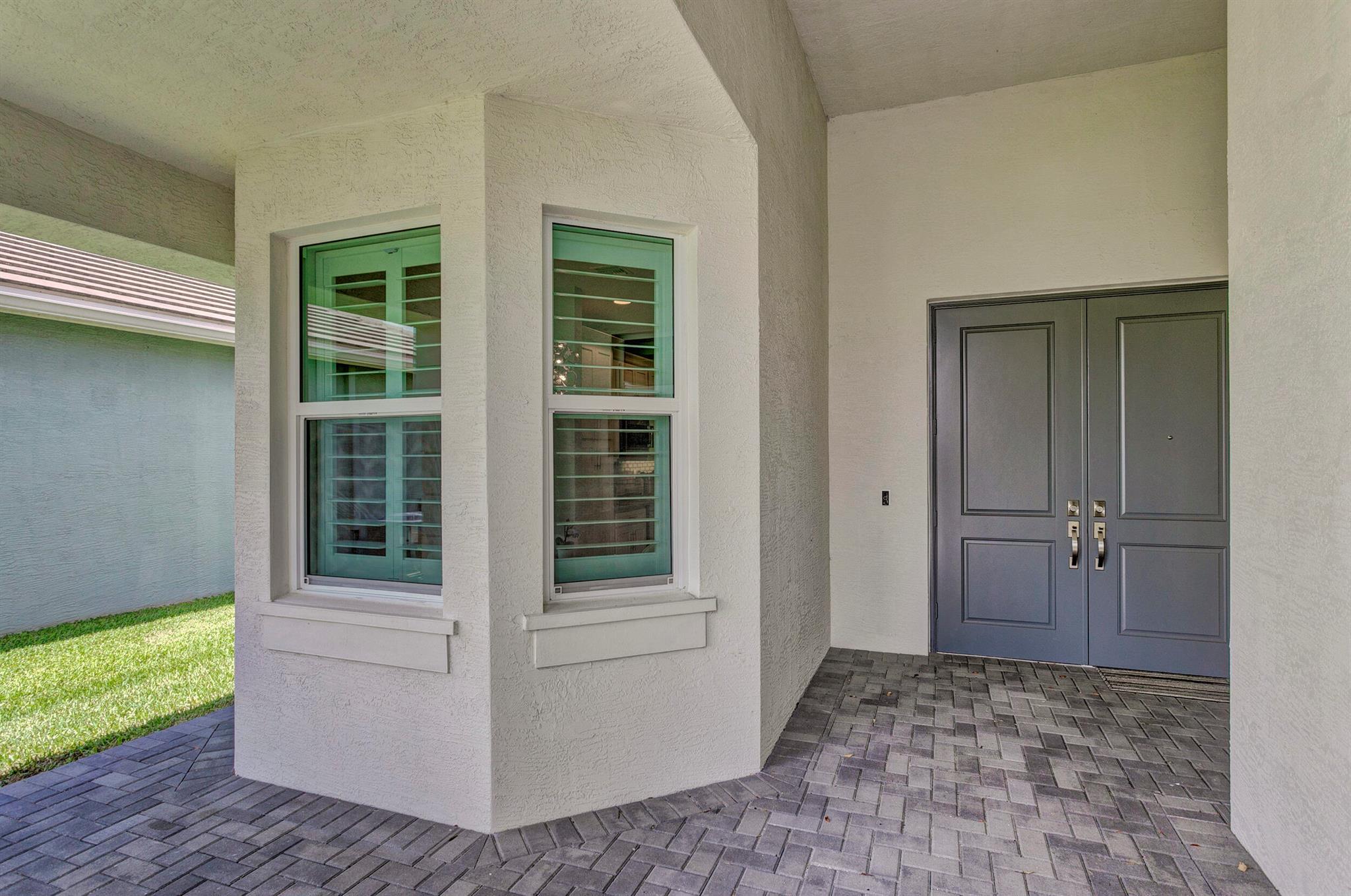 Valencia Cay/ Riverland - Residential