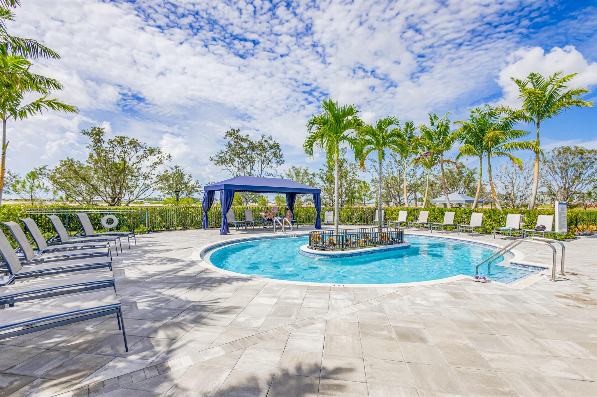 Valencia Cay/ Riverland - Residential