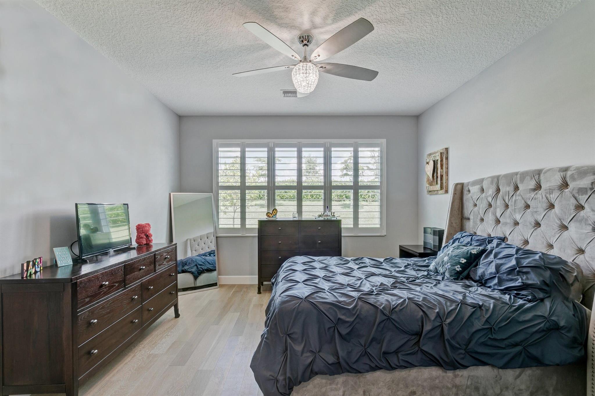 Valencia Cay/ Riverland - Residential