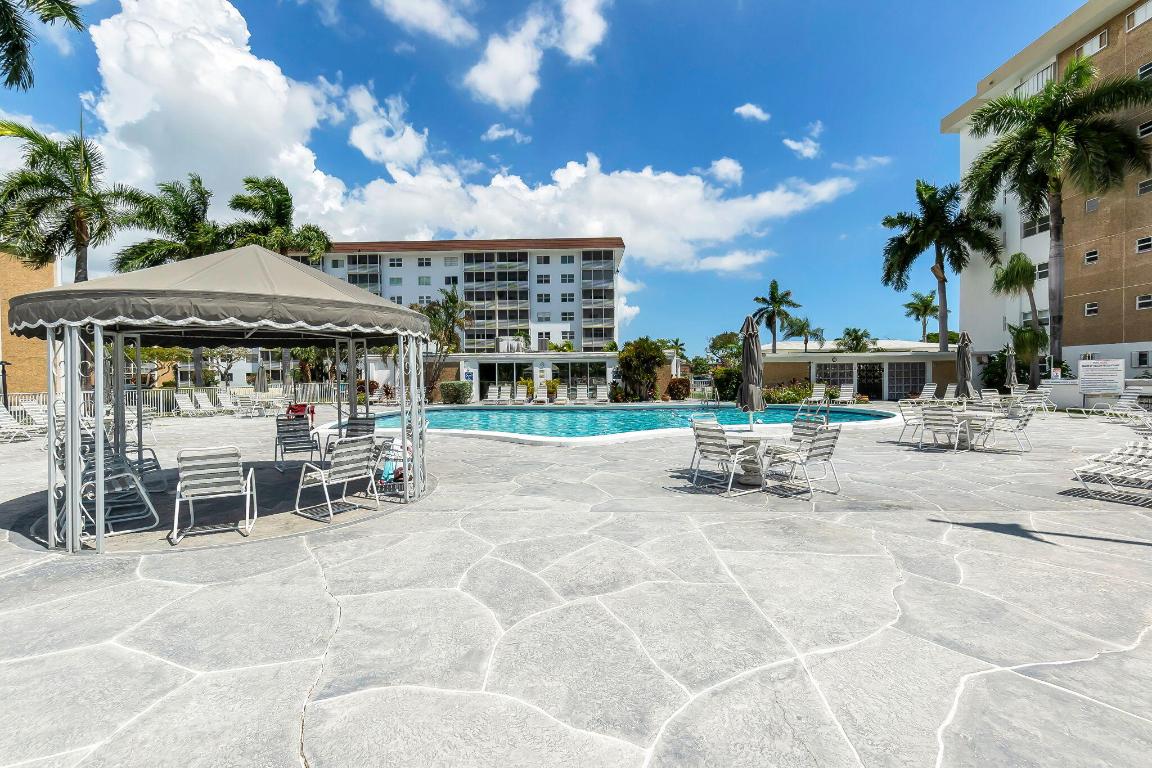 RIVER SHORES CONDO - Residential Lease