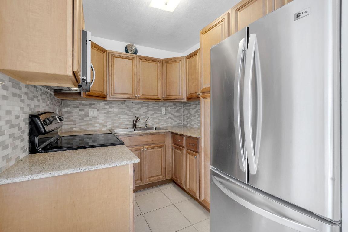 RIVER SHORES CONDO - Residential Lease