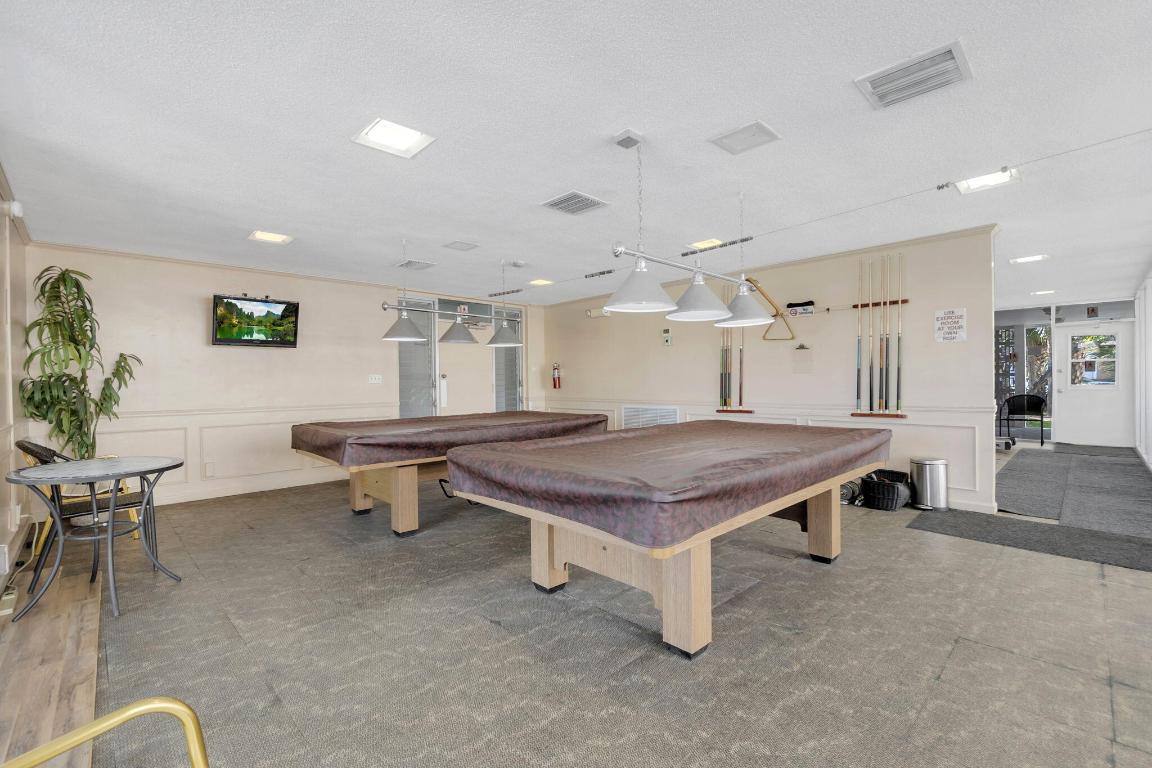 RIVER SHORES CONDO - Residential Lease