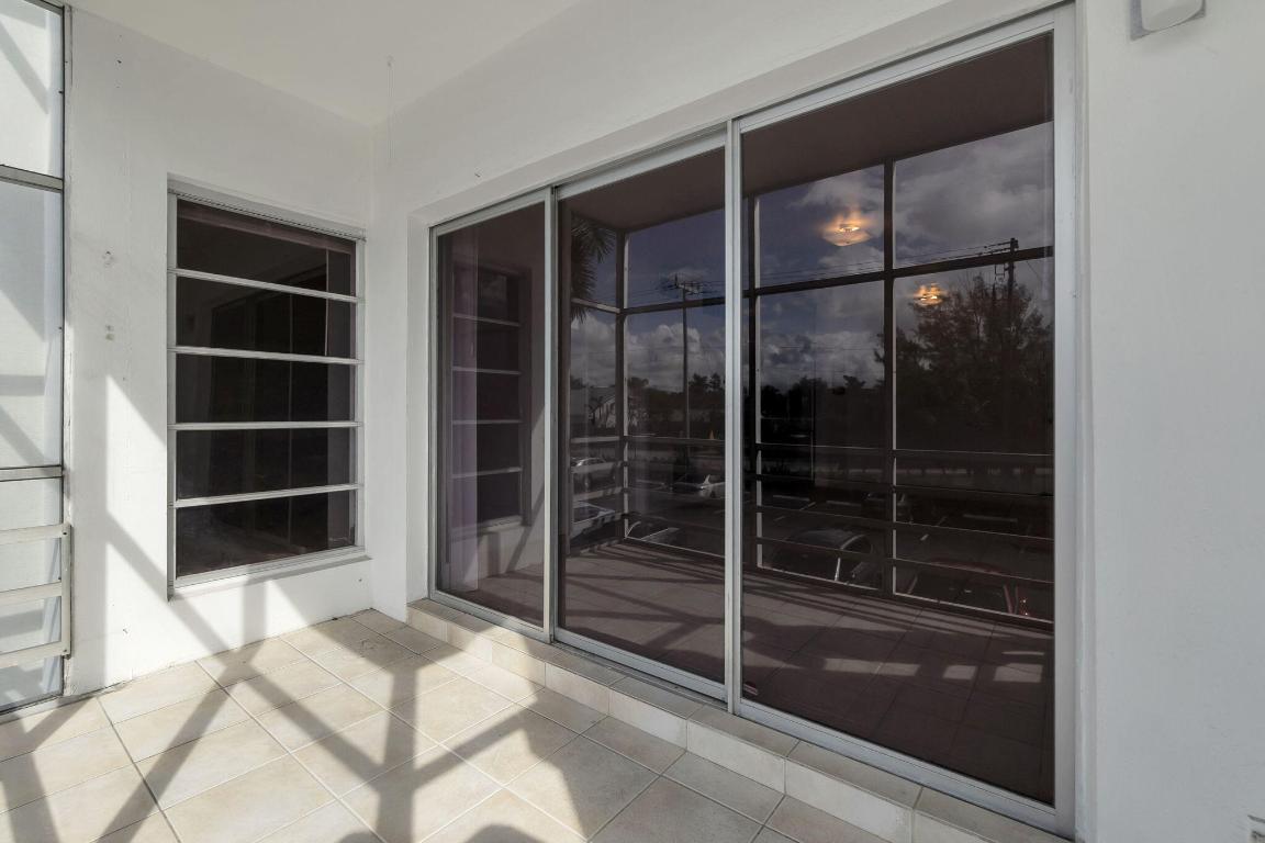 RIVER SHORES CONDO - Residential Lease