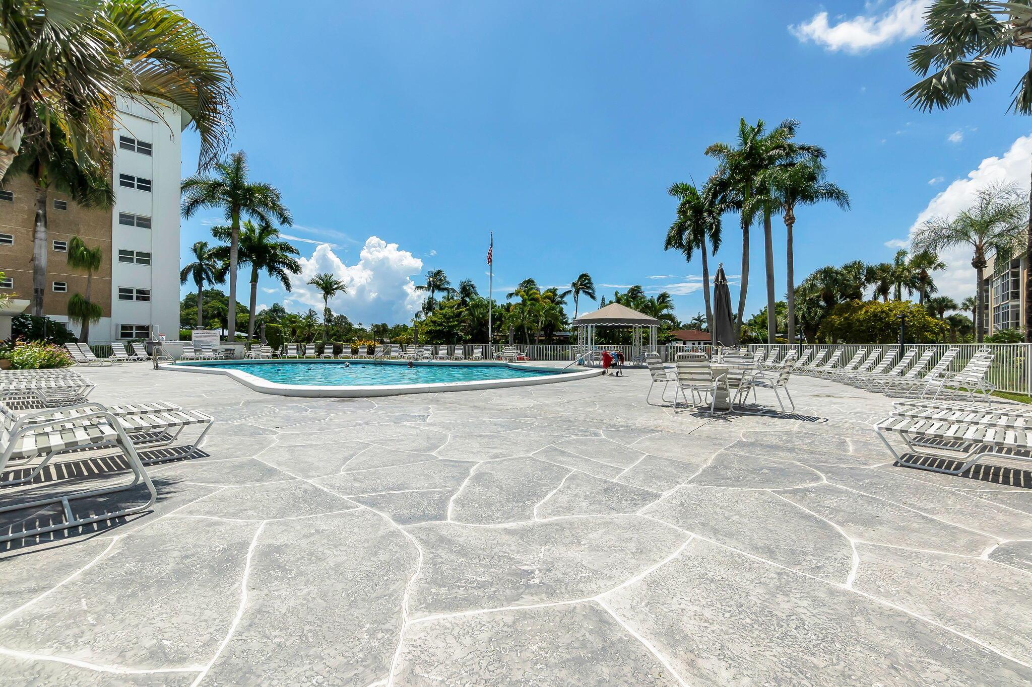 RIVER SHORES CONDO - Residential Lease