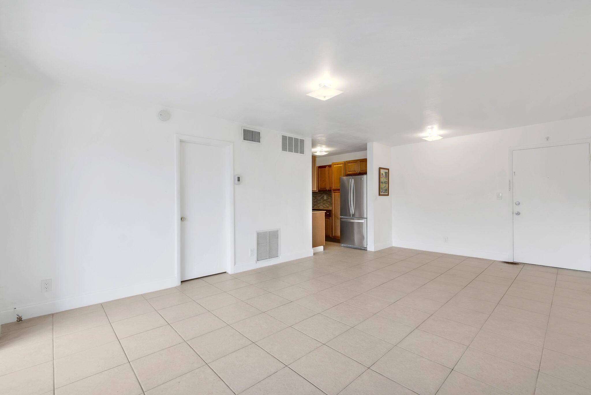 RIVER SHORES CONDO - Residential Lease