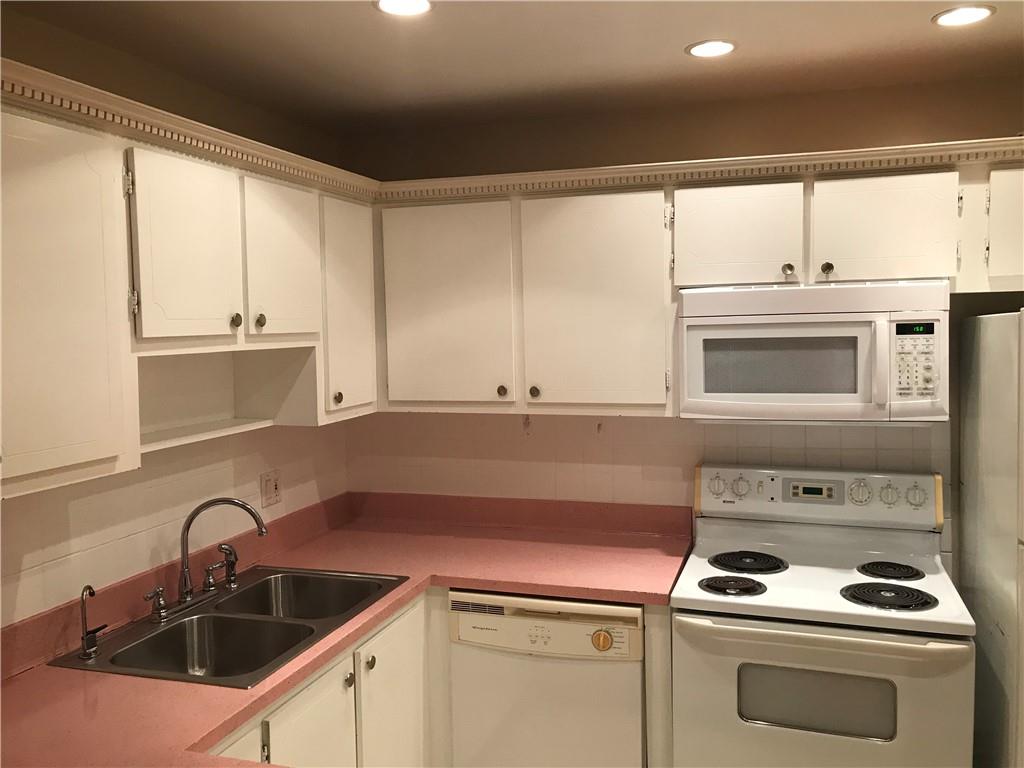 French Quarter Ph III Con - Residential Lease