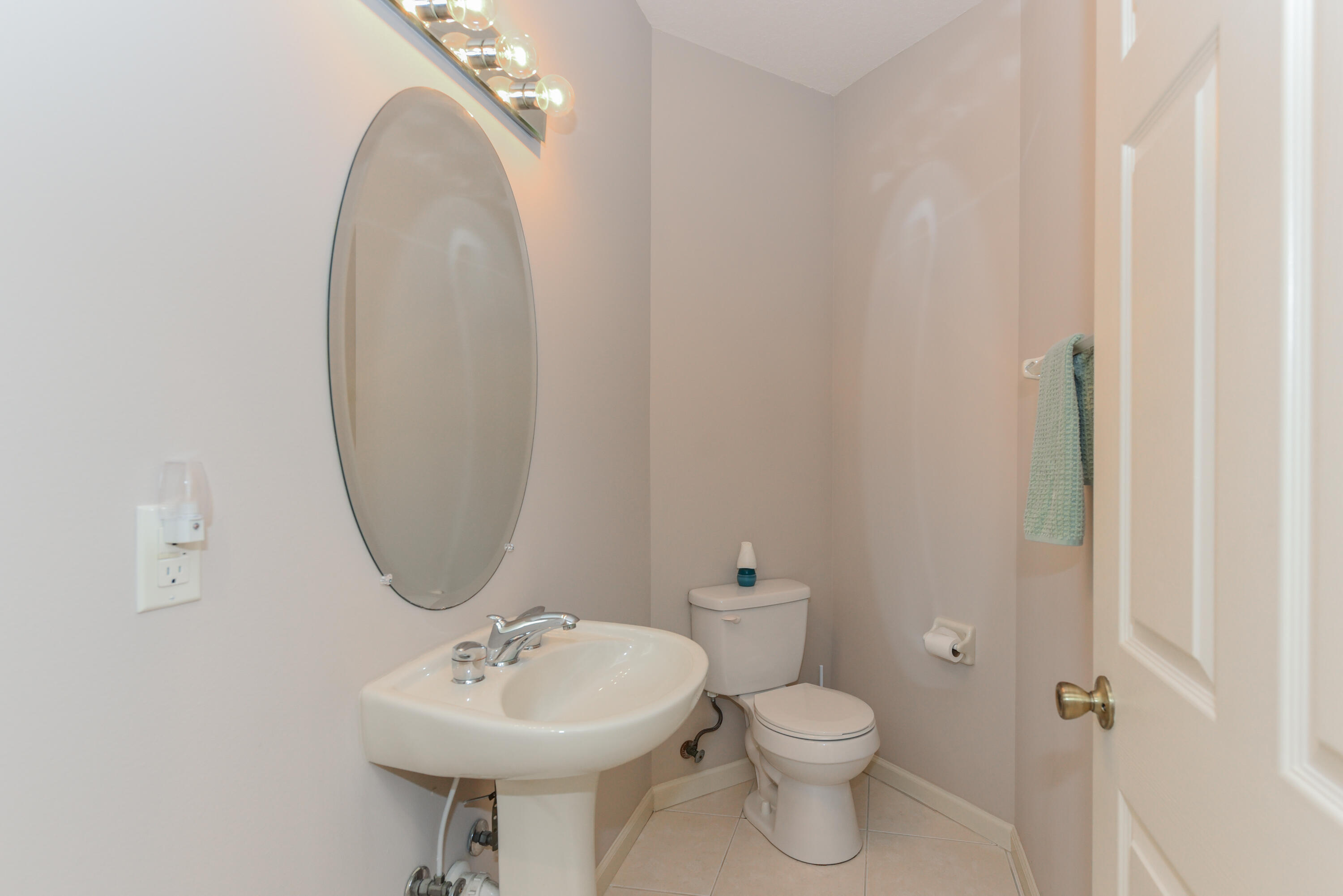 CASTLE PINES CONDOMINIUM - Residential