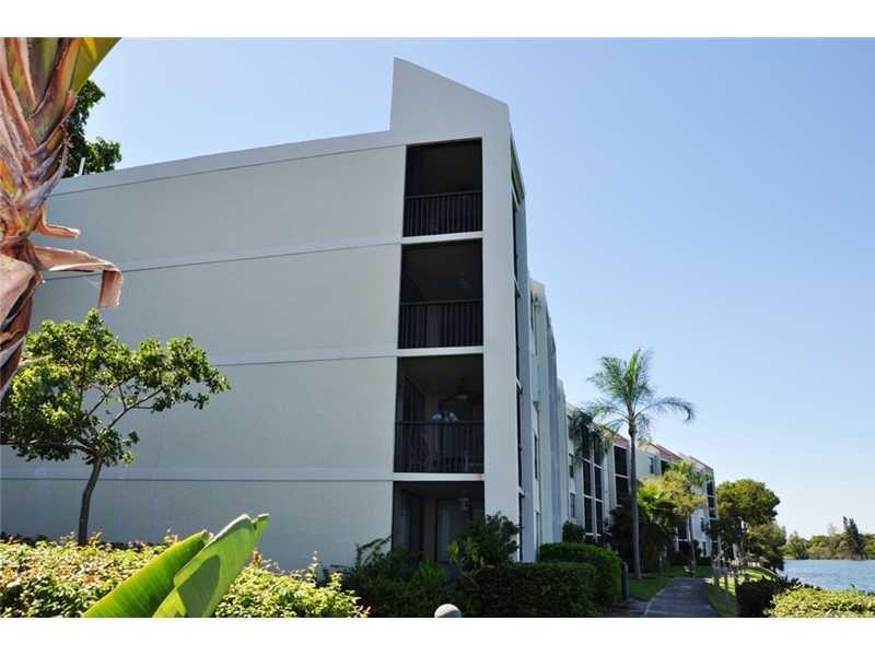 Lake Emerald #7 Condo - Residential Lease