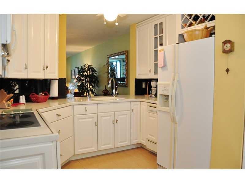 Lake Emerald #7 Condo - Residential Lease