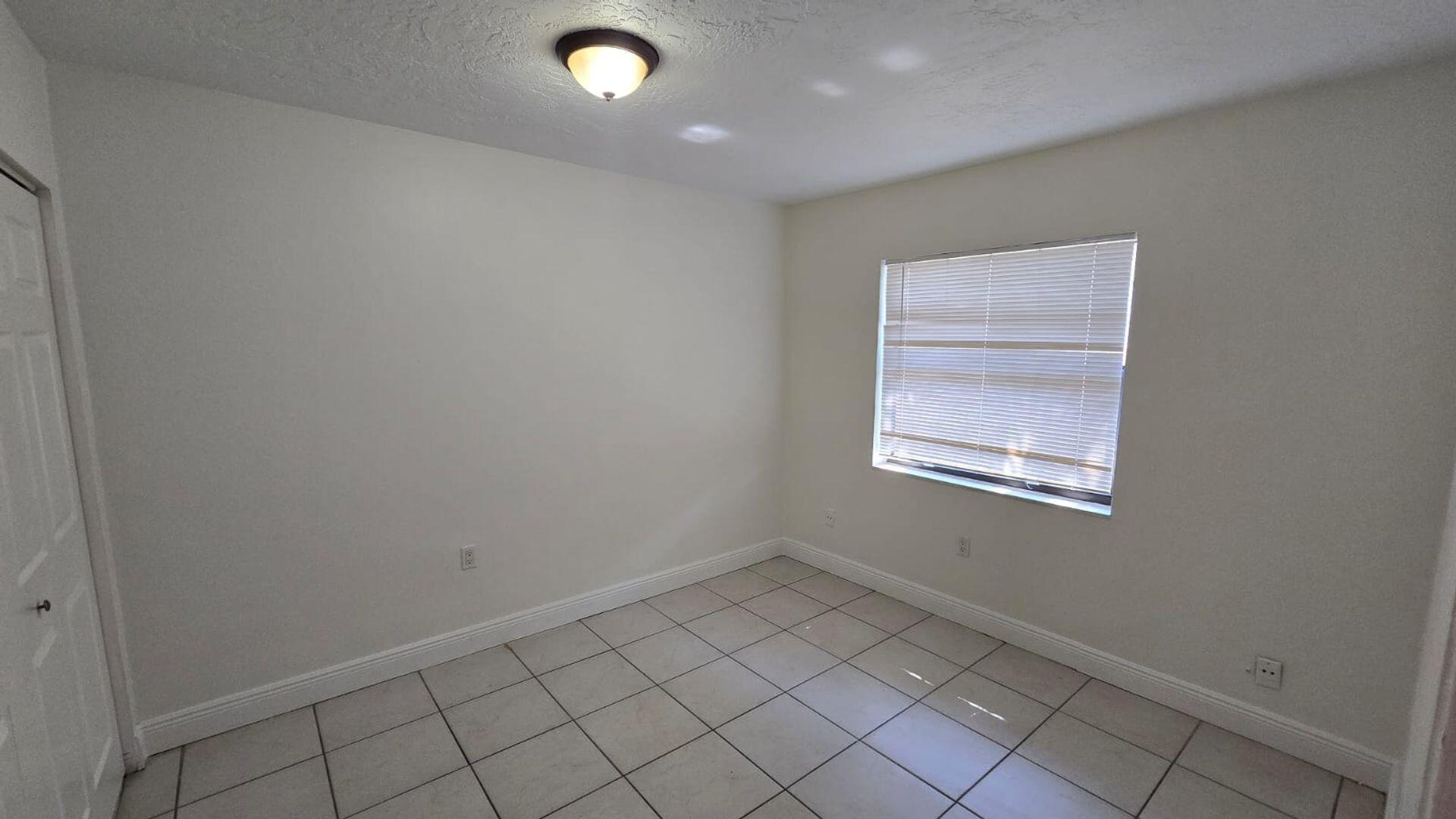 SUN LAND PARK - Residential Lease