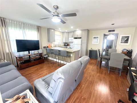Tiny photo for 528 Tilford X #528, Deerfield Beach, FL 33442 (MLS # B26027605)