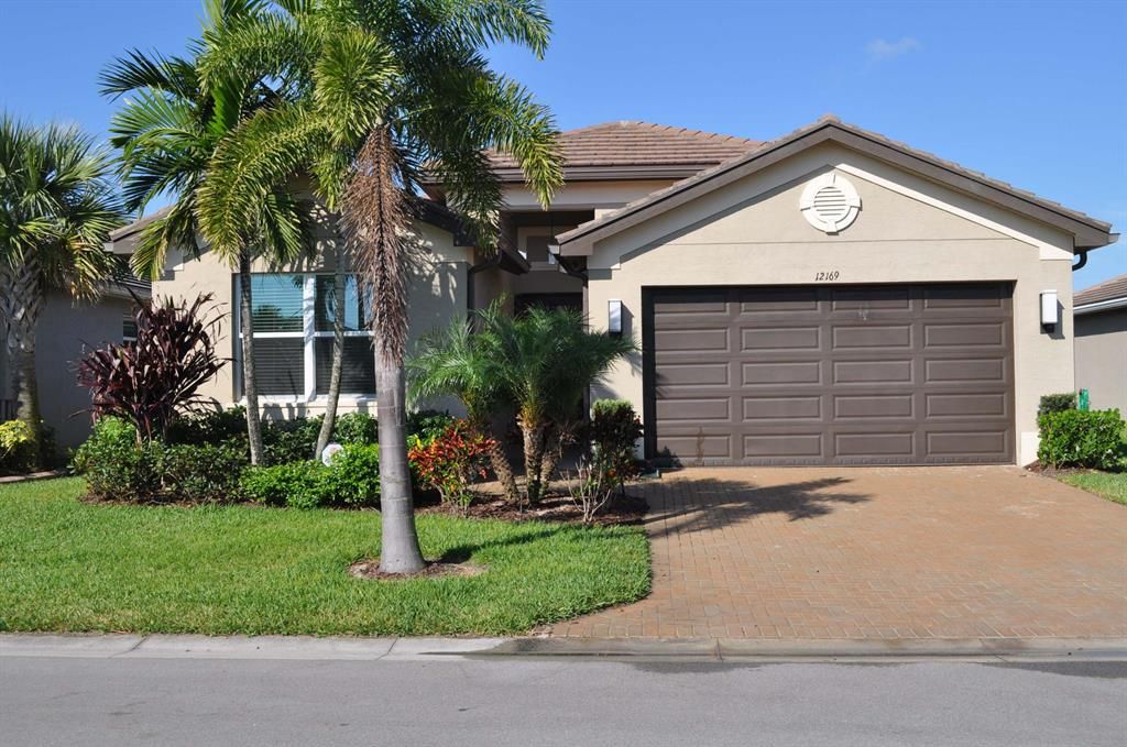 Photo of 12169 SW Jasper Lake Way, Port St Lucie, FL 34987 (MLS # R10871869)
