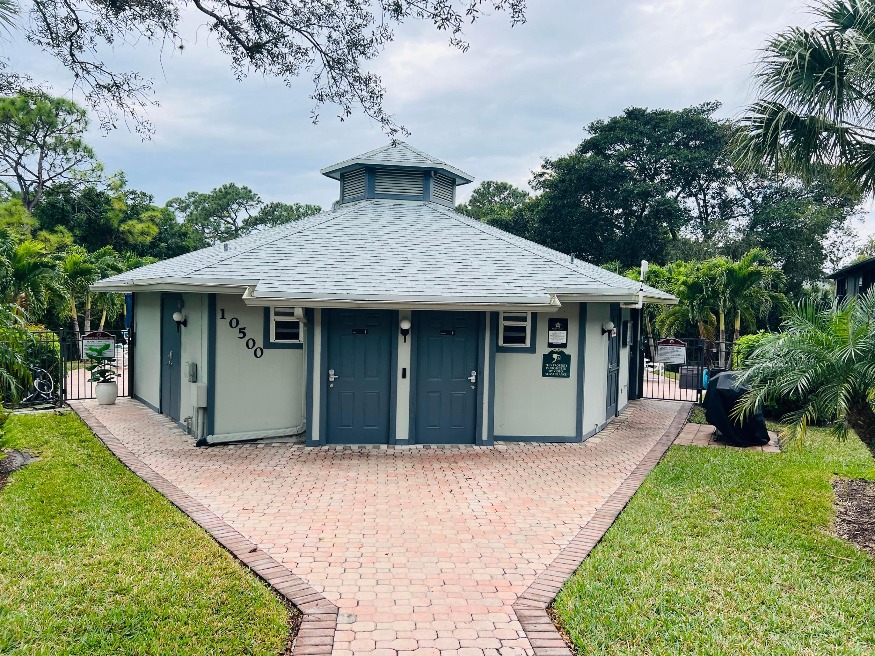 PINECROFT CONDO - Residential