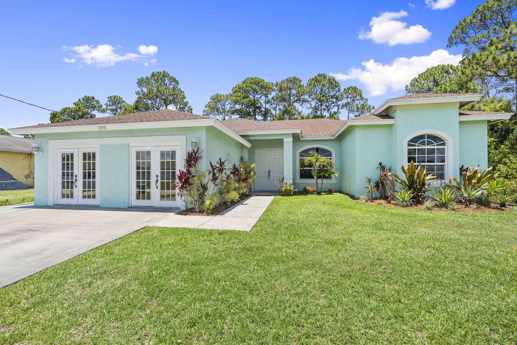 Photo of 1752 SW Bonfire Terrace, Port Saint Lucie, FL 34953 (MLS # B26043251)